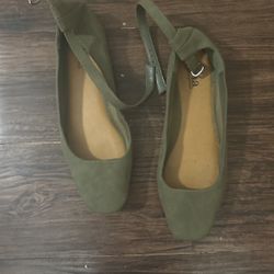 Women’s Flats