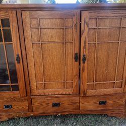 wooden tv stand/cabinet 