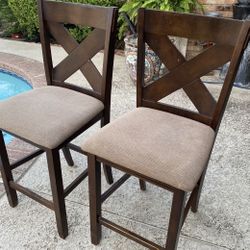 2 Chairs 