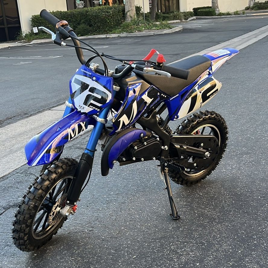 49cc 2-Stroke Kids Dirt Bike, Off Road Racing Max Speed 20mph, mix weight 135lb