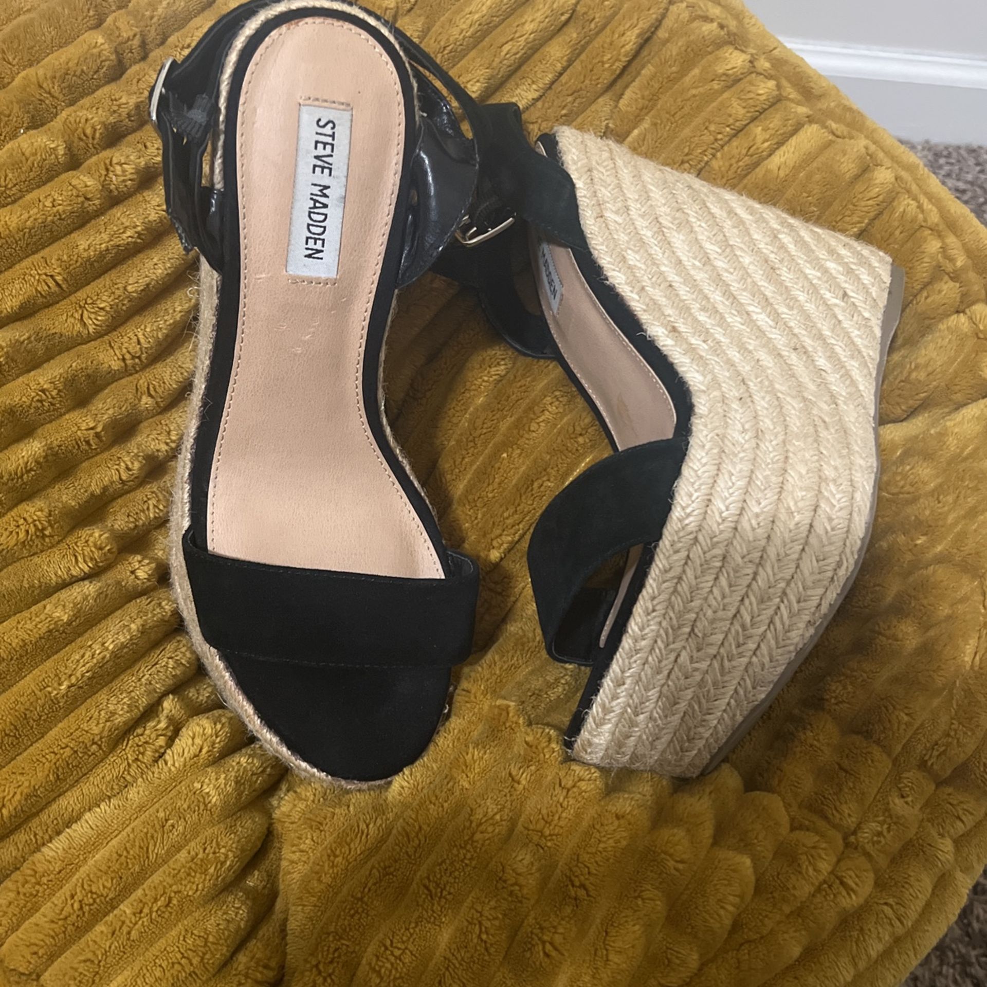Steve Madden Suede Wedges