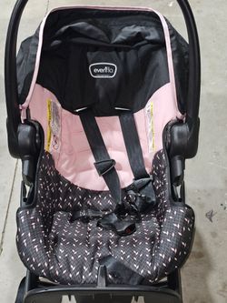 Infant car seat with base