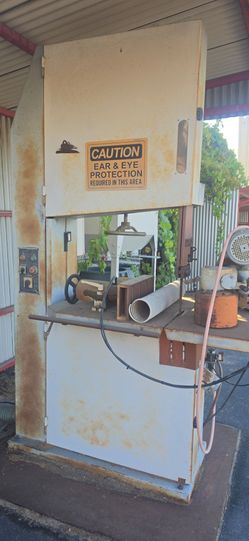 Band saw