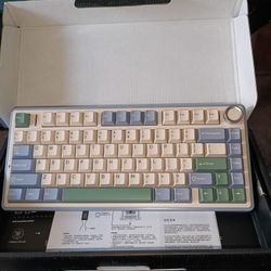 Epomaker Aula wireless mechanical keyboard