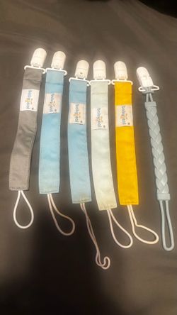 Boy pacifier clips
