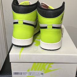 Air Jordan Retro 1 “Visionaries”