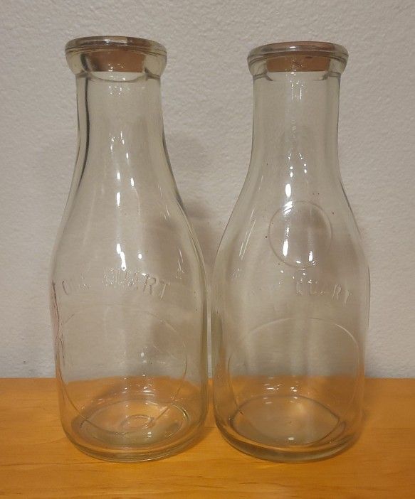 Pair of One Quart Vintage Ribbed Rimmed Glass Milk Bottles/Farmhouse Kitchen Glass Milk Bottles, Both w/ Original Cardboard Cap