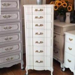 French Provincial Lingerie Dresser Chest Solid Wood Measurements On Picture PICK UP ONLY 