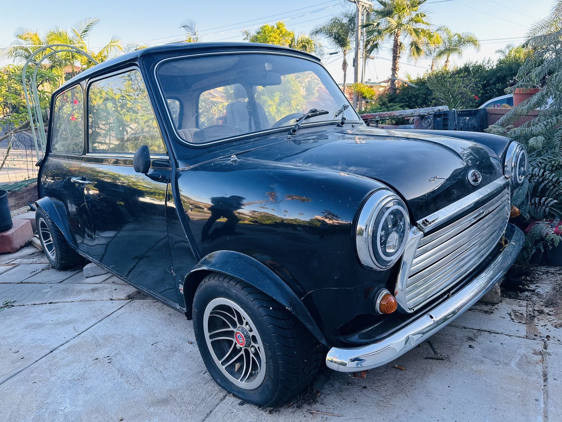 1980’s Classic Mini Cooper Austin Mini