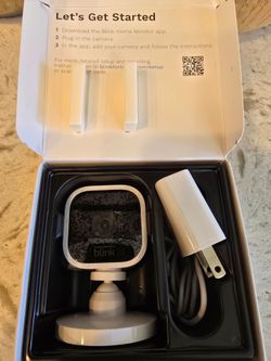Blink  Mini Compact indoor plug-in smart security camera,