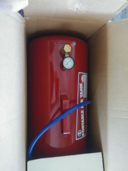 Portable air tank
