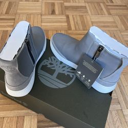 NEW! Timberland Women’s Size 8-8.5 Ankle Boots