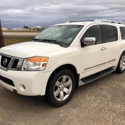 2010 Nissan Armada Platinum, 3rd Row leather Seats 