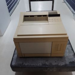 HP Hewlett Packard 4+ Four Plus LaseJet Postscript Laser printer with toner for parts