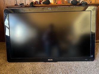 Free! Philips 52PFL7403D/27 52" LCD TV