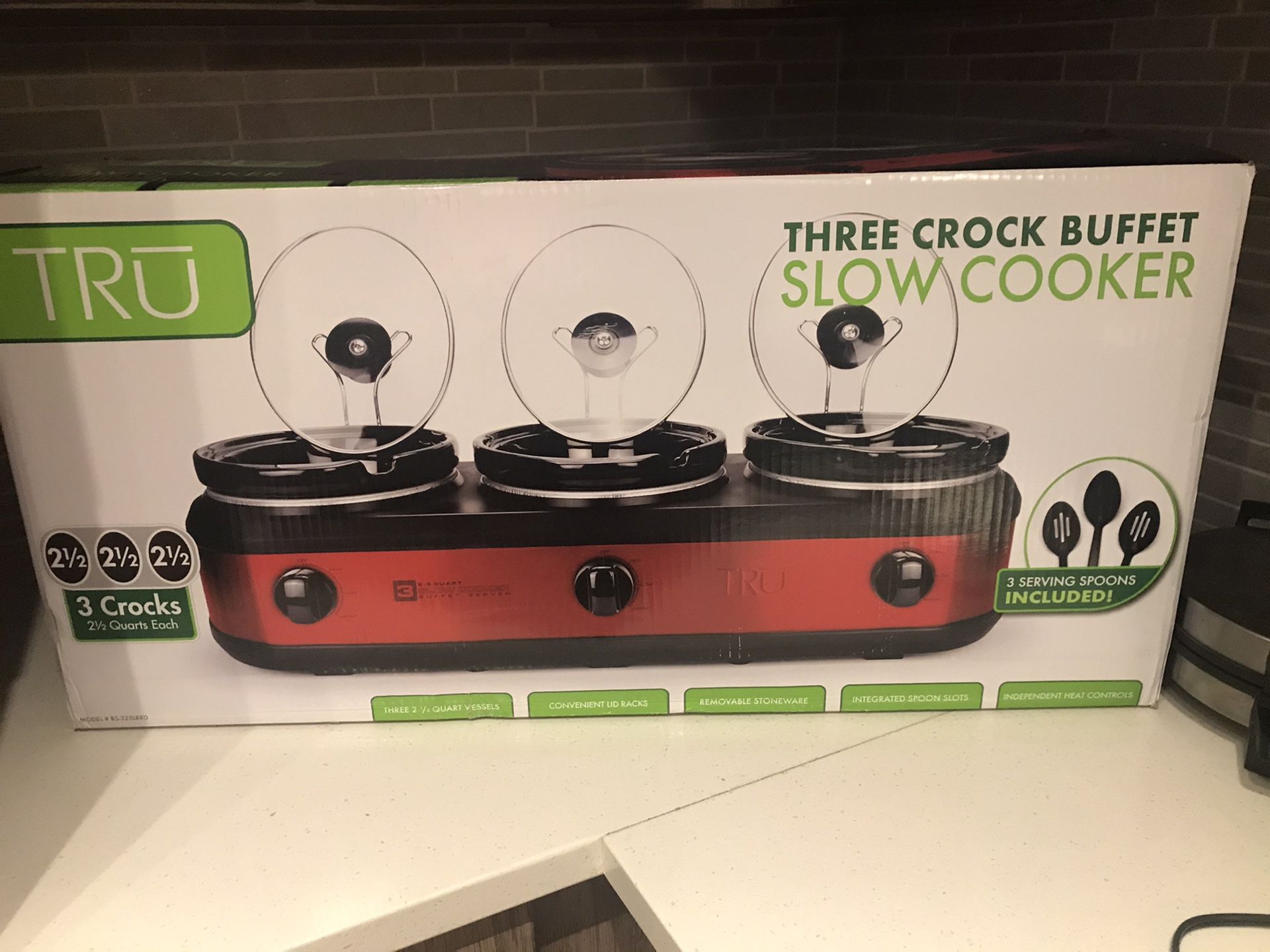 BRAND NEW Tru trio crock pot/slow cooker