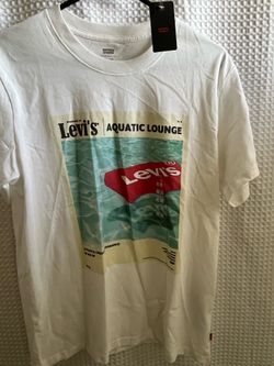 Brand new Levi’s t shirt            Size small