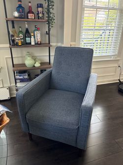 Pair of Gray Fabric Recliner Chairs – Excellent Condition