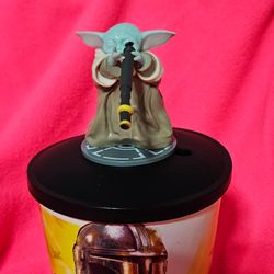 The Mandalorian Grogu Cup with Topper