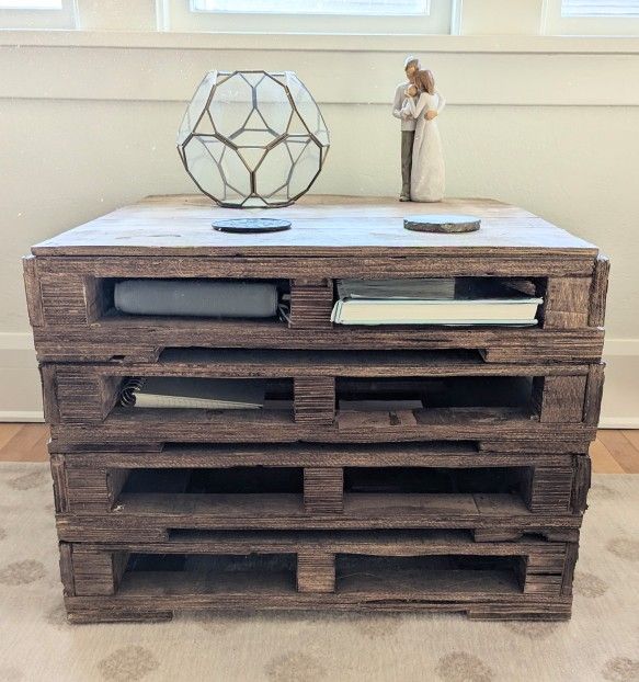 Pallet Side Table - End Table