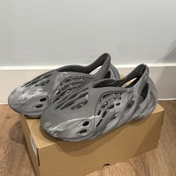 Adidas YEEZY Foam Runner MX Granite SZ10