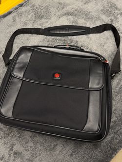 Wenger SwissGear Laptop Briefcase in like new condition!  18x14”
