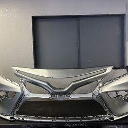 2018-2019-2020 TOYOTA CAMRY SE/XSE FRONT BUMPER OEM USED