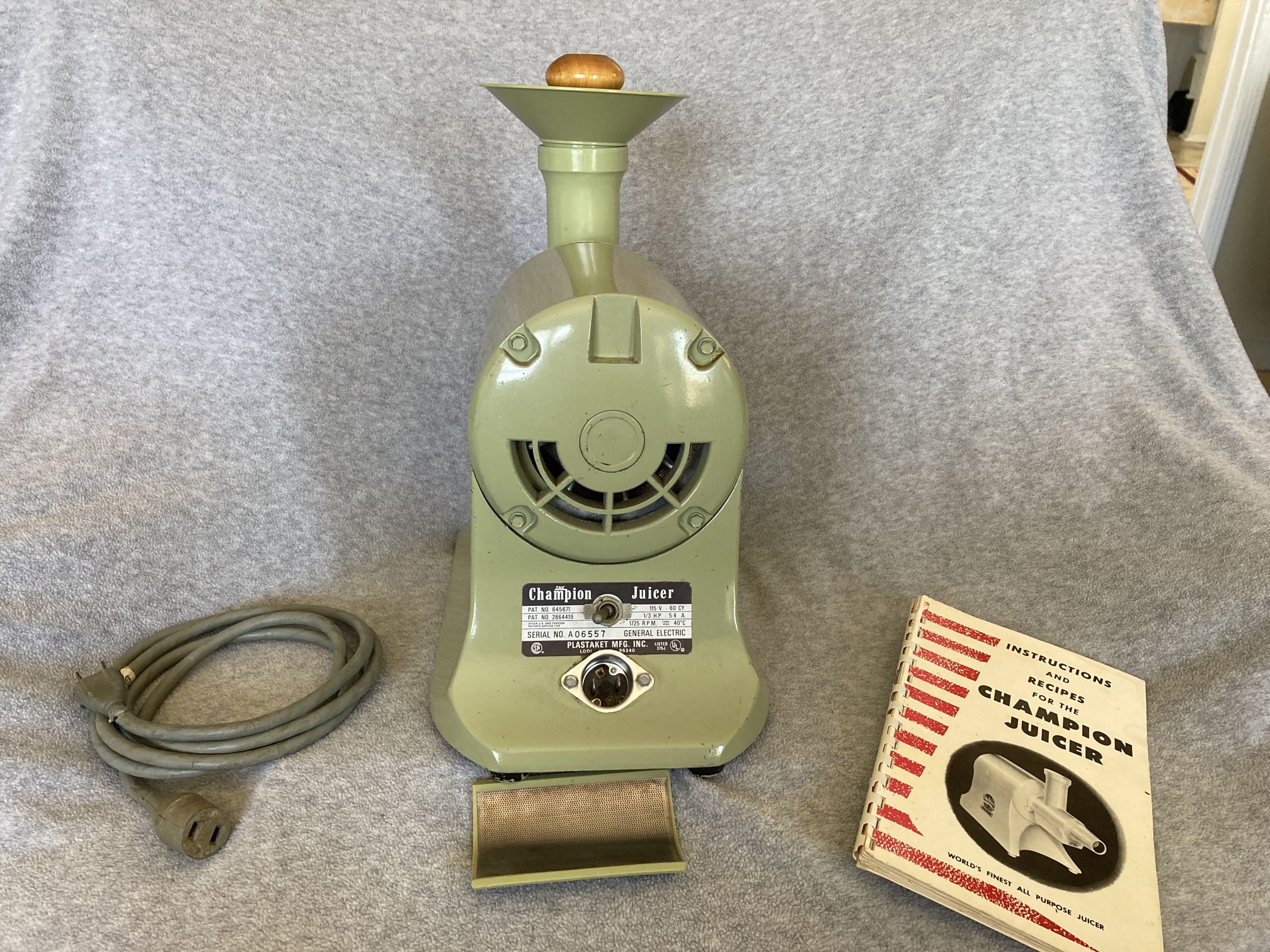 Champion Juicer (Only Used Once) for Sale in Alhambra, CA - OfferUp