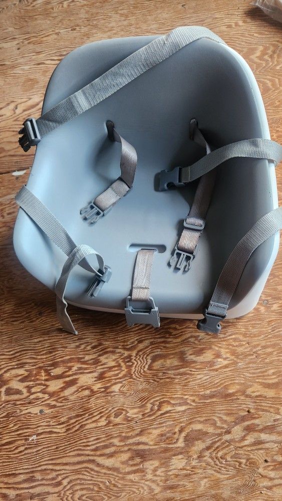 Oxo Tot Nest Boost Seat