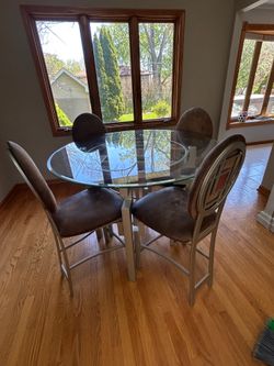 Glass Table set with 4 chairs