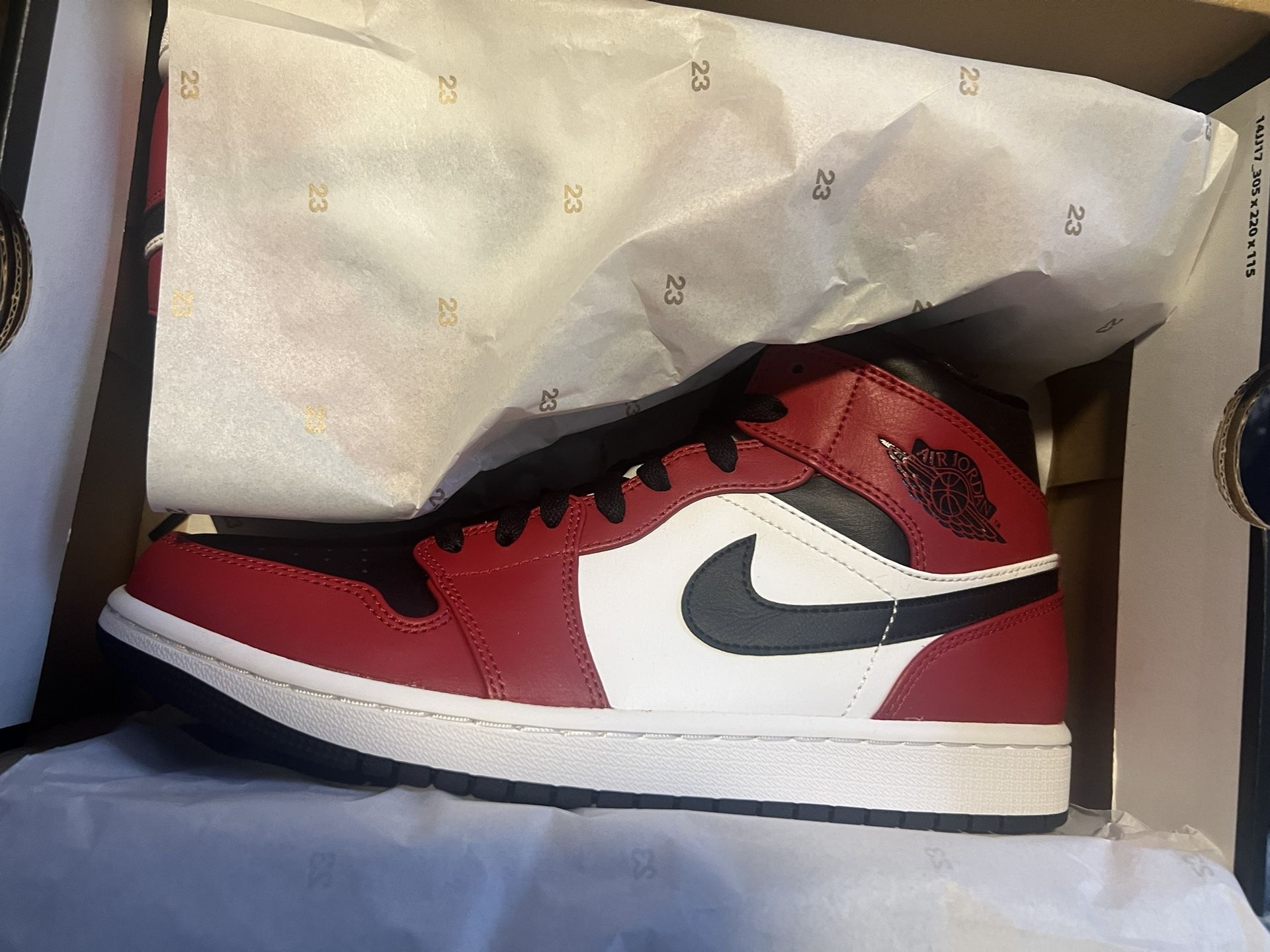 Jordan 1 Mid “Chicago Toe” Jordan Men main image 2