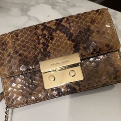 Michael Kors Snakeskin Crossbody Clutch Gold Chain Bag w/ Tag $138
