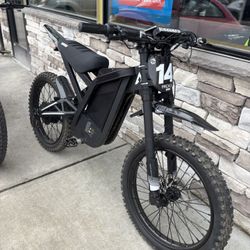 Arkveld Apex 1 (basically Brand New)