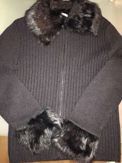 Women’s cardigan with faux fur collar and sleeves size small
