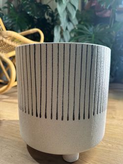 Modern Ceramic Planter Pot with Feet | White & Black