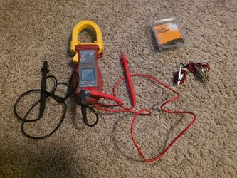 Amprobe ACD-31p Clamp Multimeter with Test Leads