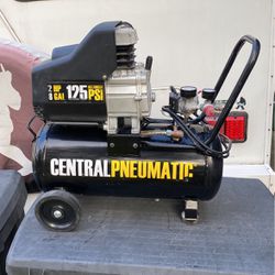 Central Pneumatic 2 Hp 8 Gallon 125 Max Psi Air Compressor