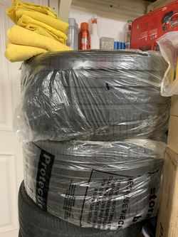 Brand New Pair of Falken HK-510 275/30R20