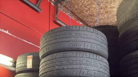 225/50/17 two tires used in good condition 🛞🦈🇵🇷🇻🇪