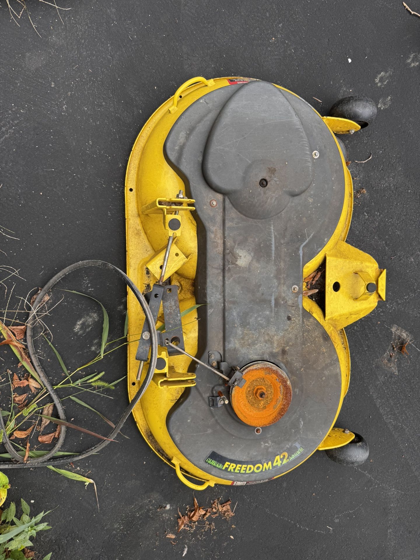 John Deere Freedom 42 Mower Deck