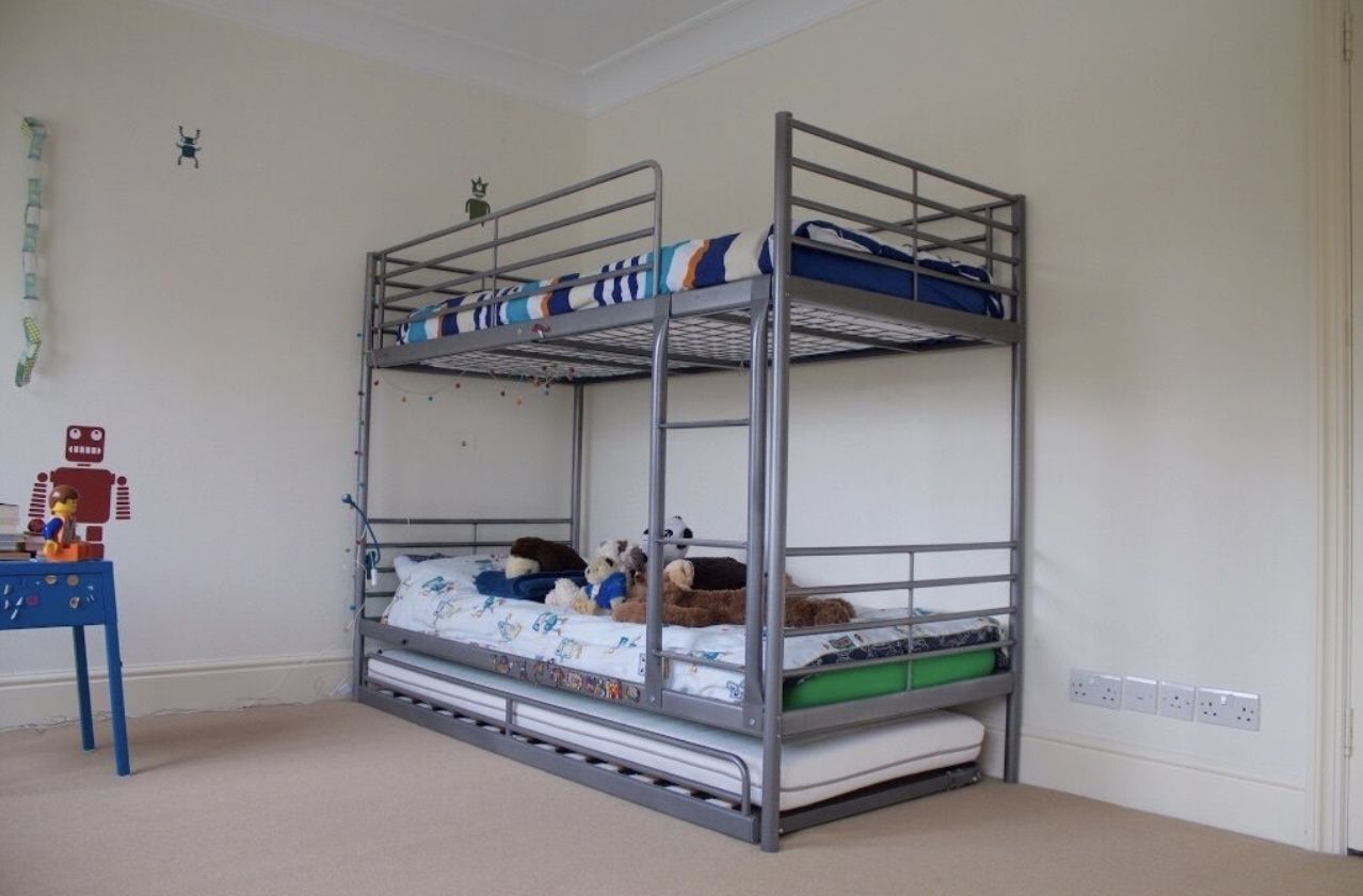 Bunk Bed Whit Matres And Delivre 