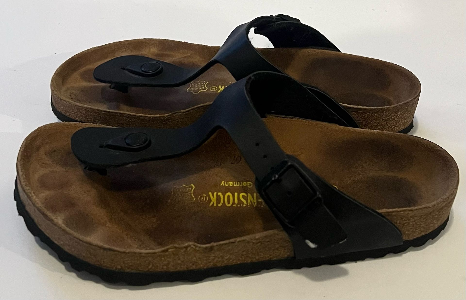 Birkenstock Gizeh Women's Size: 38 / 7 Black Thong Sandals Shoe Buckle Slip On