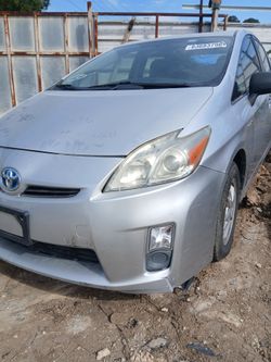 2010 Toyota pruis parts