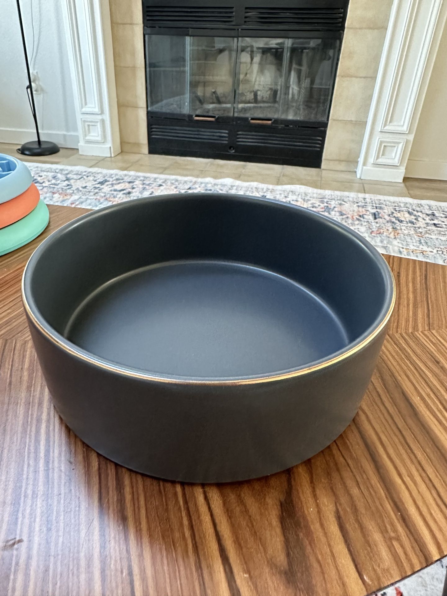 Frisco Modern Gold Rim Ceramic Dog Bowl