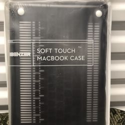 Mac Book Pro Case 13” New