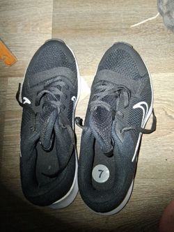Nike tennis shoes