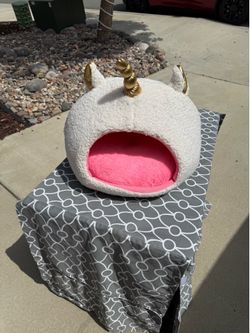 Cat / Small Dog Bed