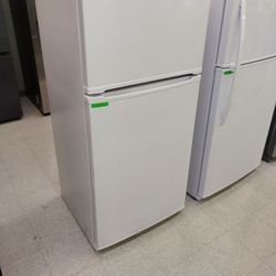 KENMORE TOP MOUNT REFRIGERATOR 18 CB FT OPEN BOX ITEM OZAVA