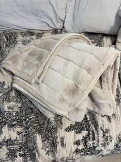 Pottery Barn Faux Fur Throw Blanket Tan Cream Channel Quilted 50x60 Velvet Bed