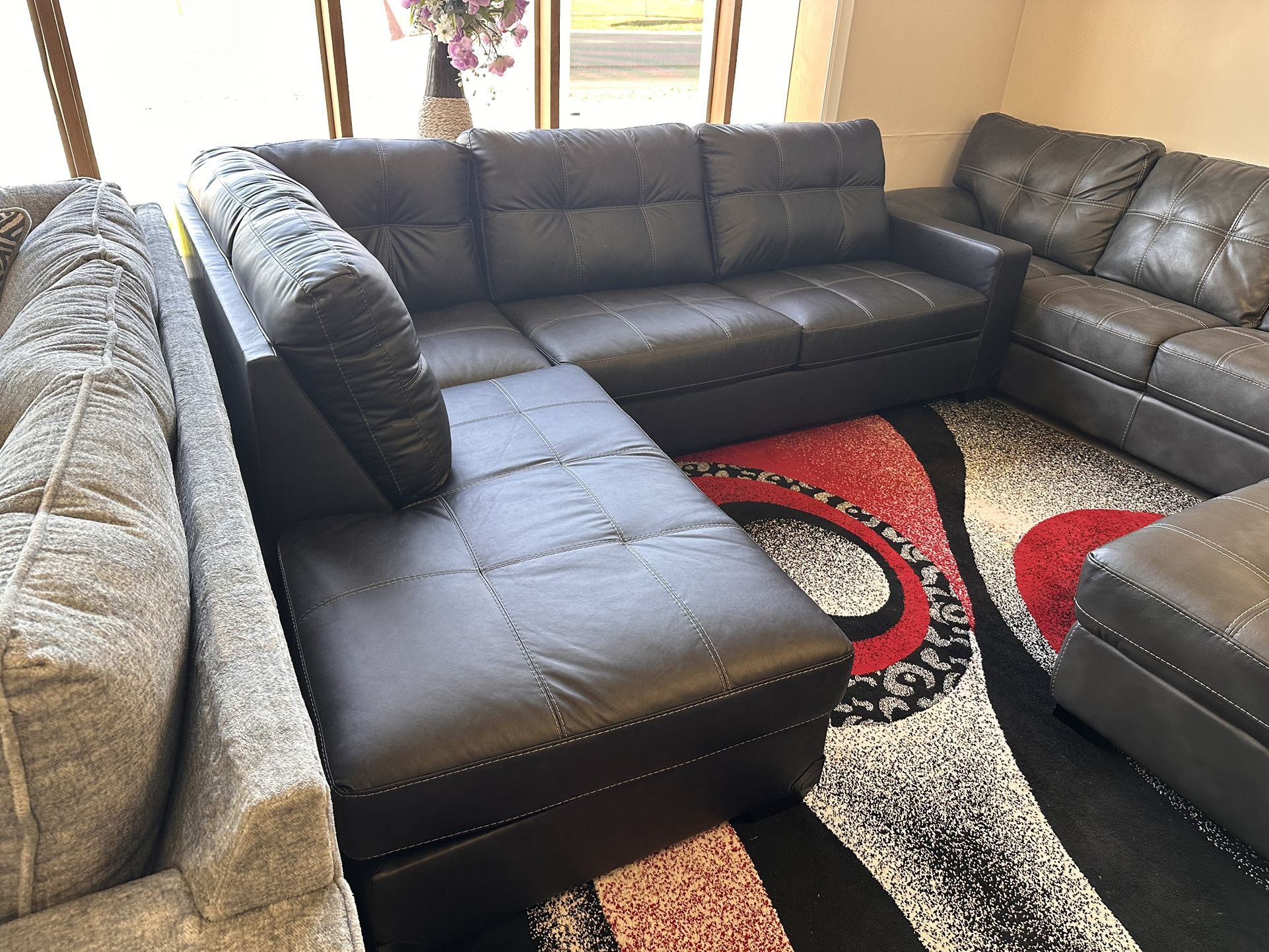 NEW SECTIONAL SOFA BLACK